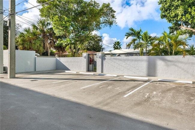 Building Photo - 1712 Pierce St