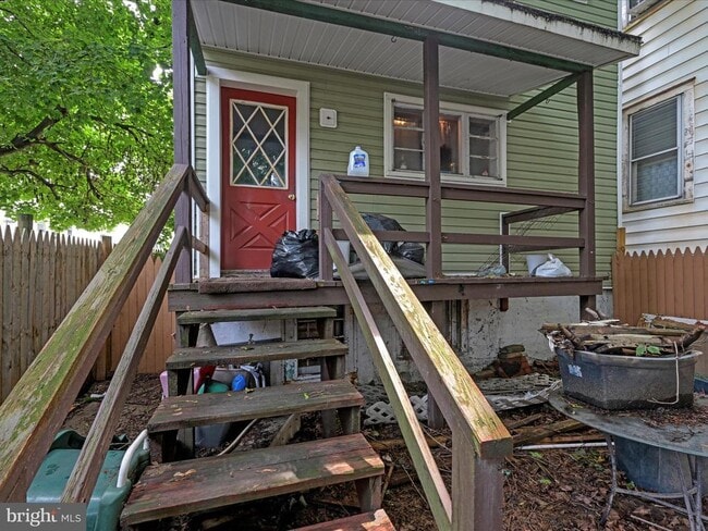 Building Photo - 211 Lincoln Ave