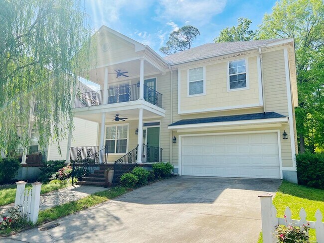 Building Photo - 933 Mitchell Ln