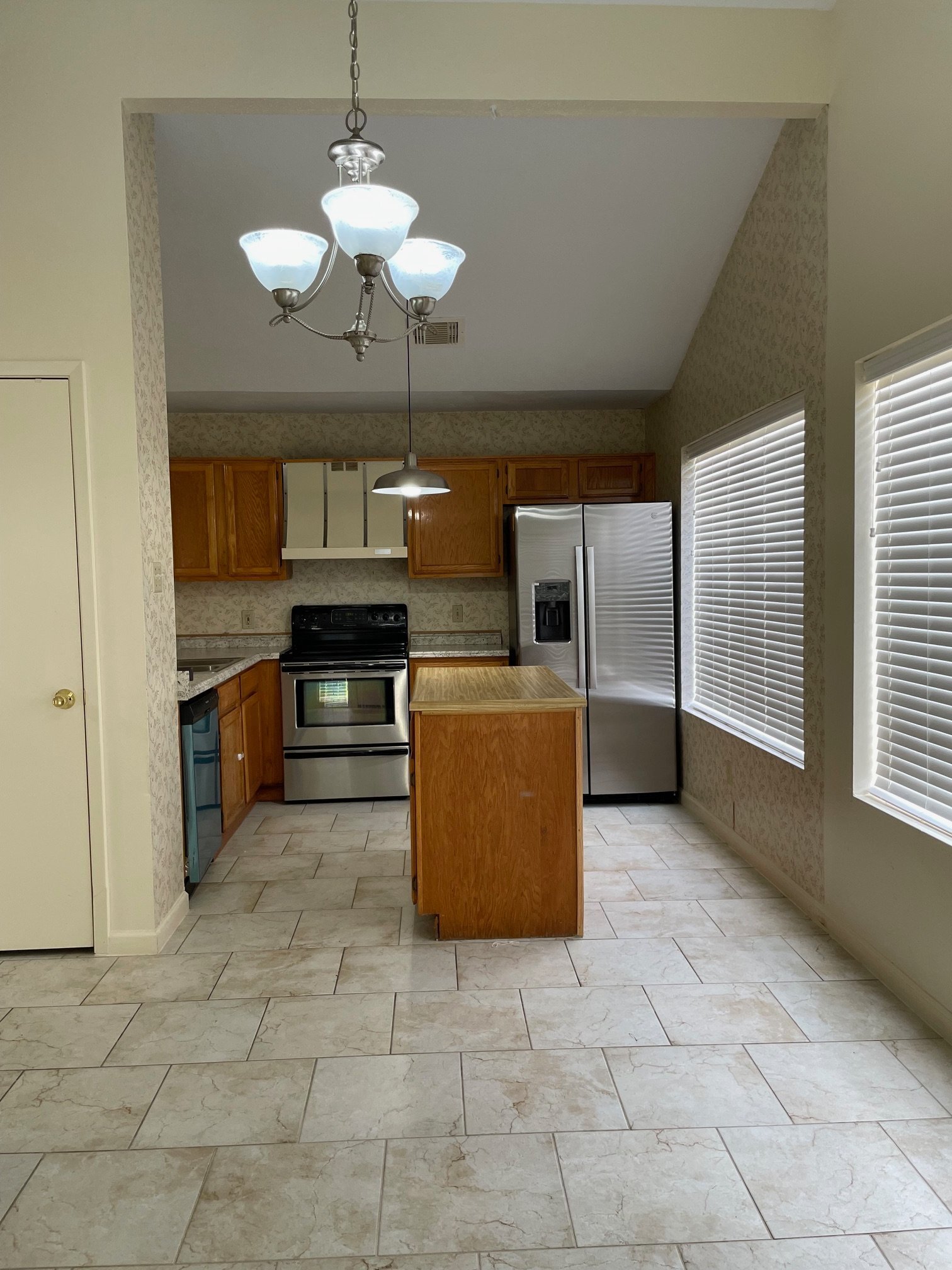 Building Photo - 2627 Old Fort Rd