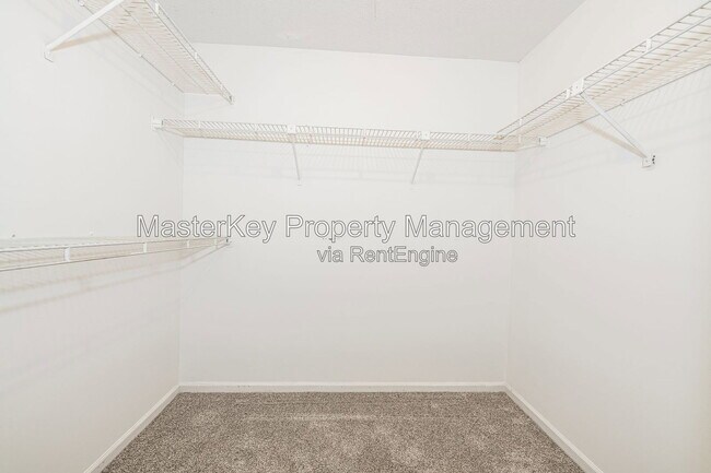 Building Photo - 104 Castle Bay Ct