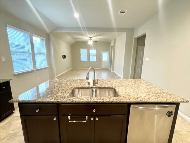 Building Photo - 2722 Kaman Ln