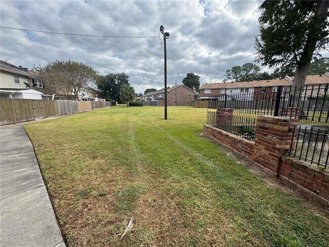 Building Photo - 309 Cherry Blossom Ln