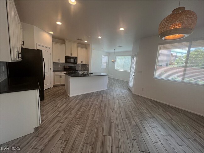 Building Photo - 909 Earth Luster Rd