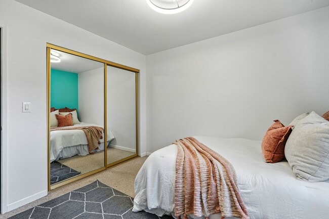 Building Photo - Single-Story 3 Bedroom Home in Quiet El Dorado Cul-De-Sac! Dog Friendly!