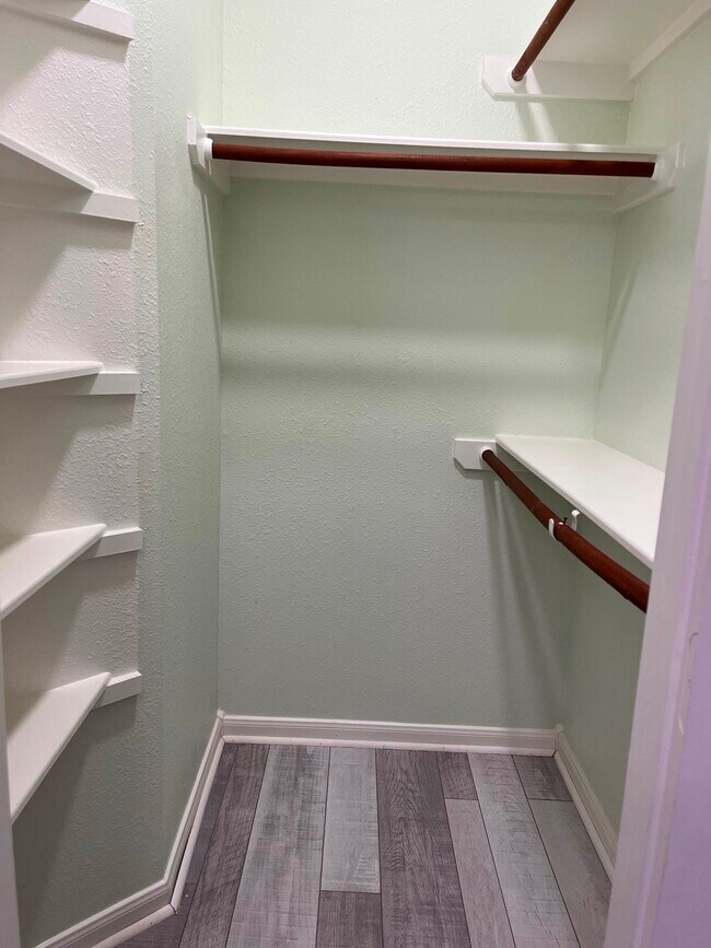 Building Photo - 21806 Silverpeak Ct