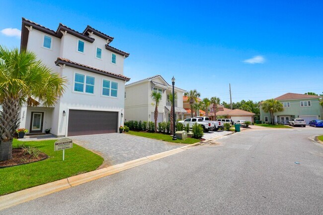 Building Photo - 4736 Amhurst Cir