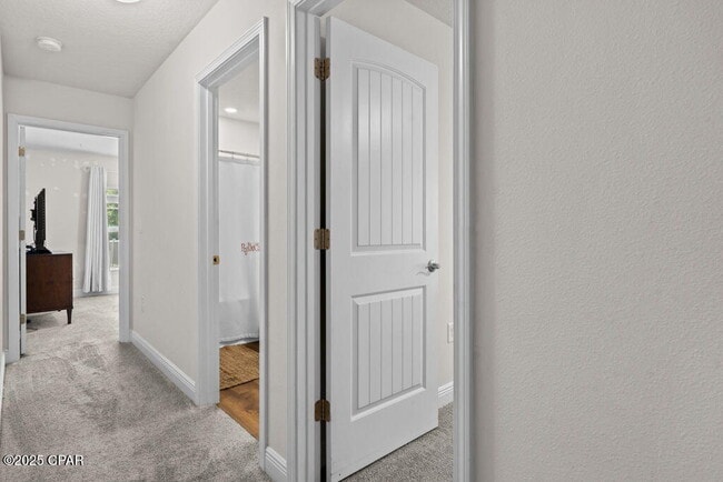 Building Photo - 104 Lake Merial Trail