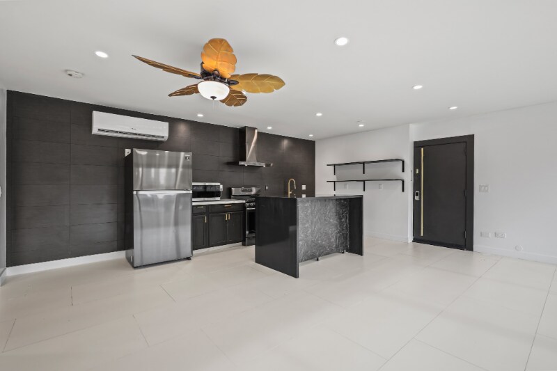 Building Photo - 1139 Bellevue Ave