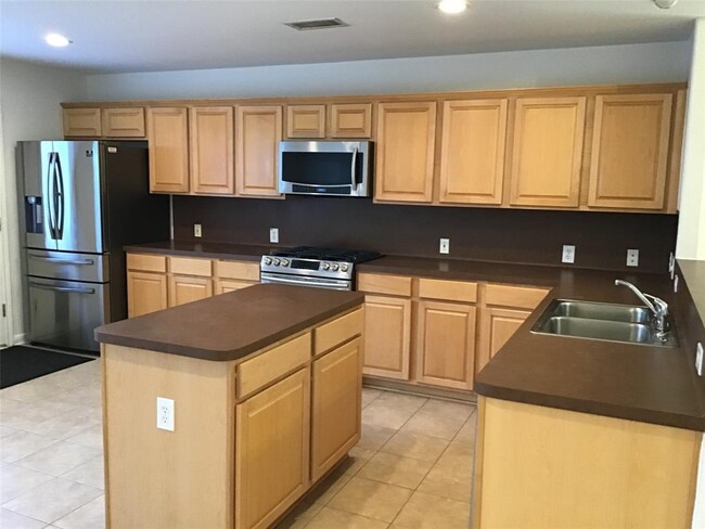 Building Photo - 54 Shimmer Pond Pl