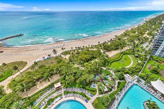 Building Photo - 10295 Collins Ave