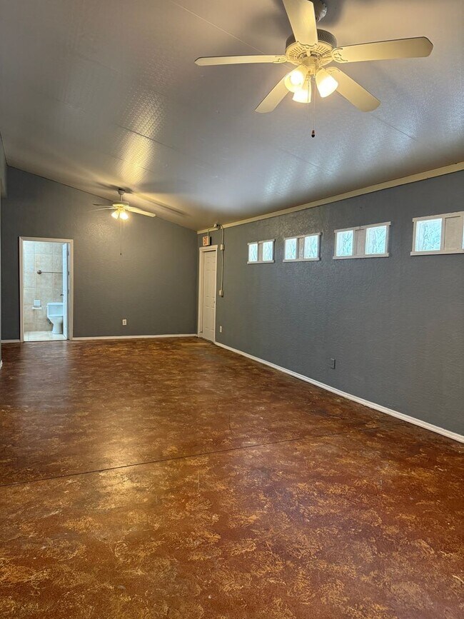 Building Photo - Spacious 4BR/3BA Home on Redmond Street – COMMERCIAL STYLE KITCHEN - Port Charlotte-$500 FIVE HUN...