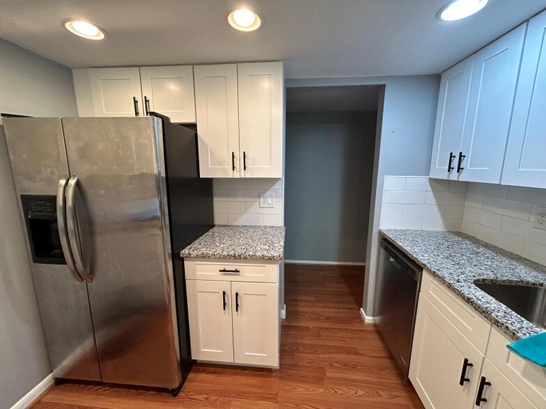 Building Photo - 6001 Majors Ln