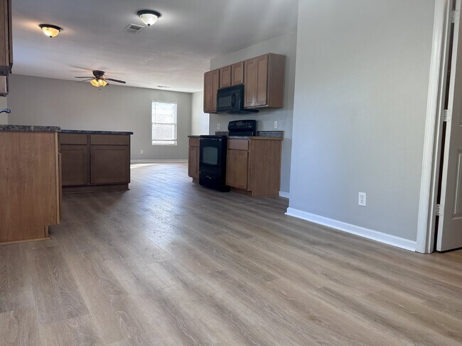 Building Photo - Coming soon!!! $500 off 1st month with 15 month lease!!! Magnificent 3 Bedroom in Madison