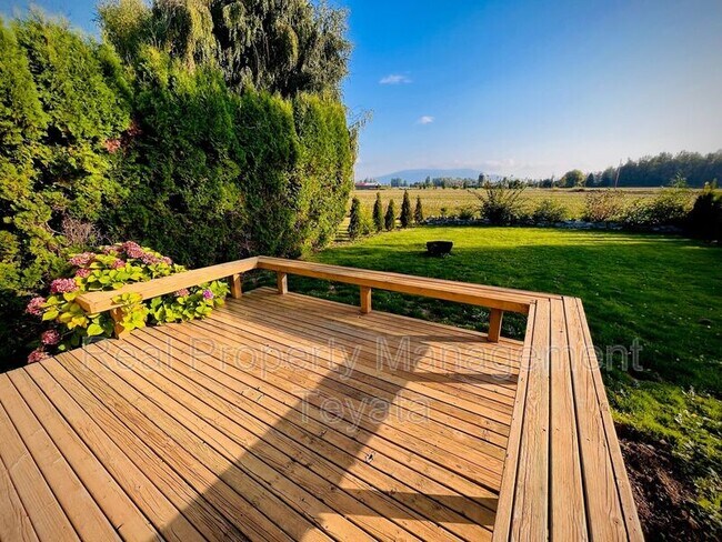 Building Photo - 214 Reeds Ln