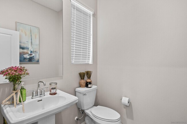 Building Photo - 2098 Bluestone Cir