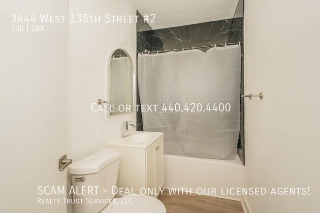 Building Photo - 3444 W 135th St