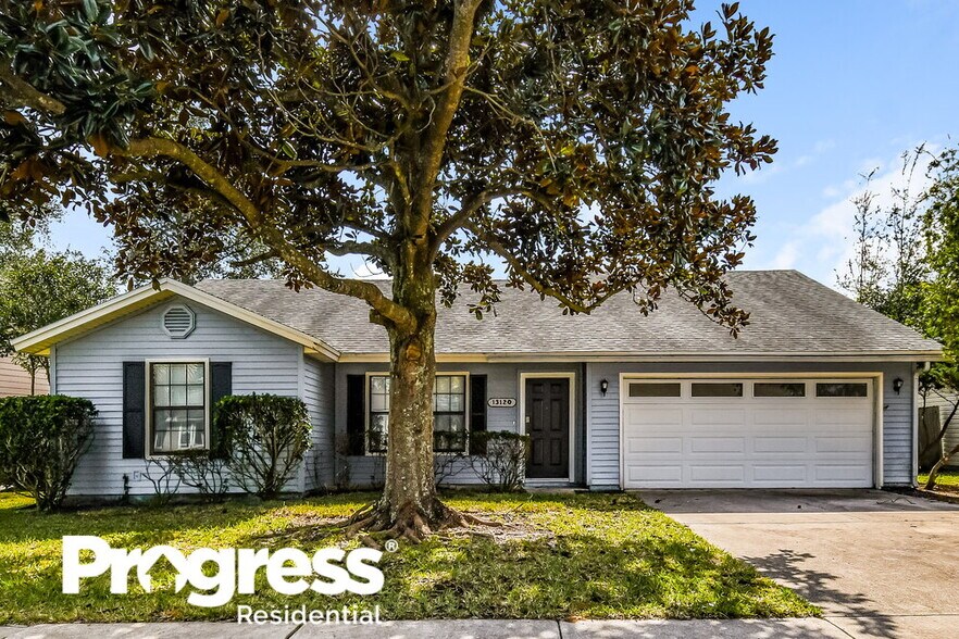 Primary Photo - 13120 Leatherleaf Dr S