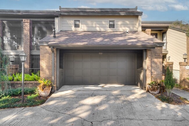 Building Photo - Exquisite 3 bedroom 2.5 bath two-story Executive Condo in Winter Park with 2-Car Garage