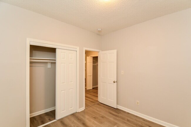 Building Photo - 103 Talon Dr