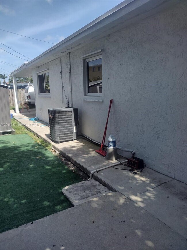 Building Photo - 5431 NW 178th Terrace