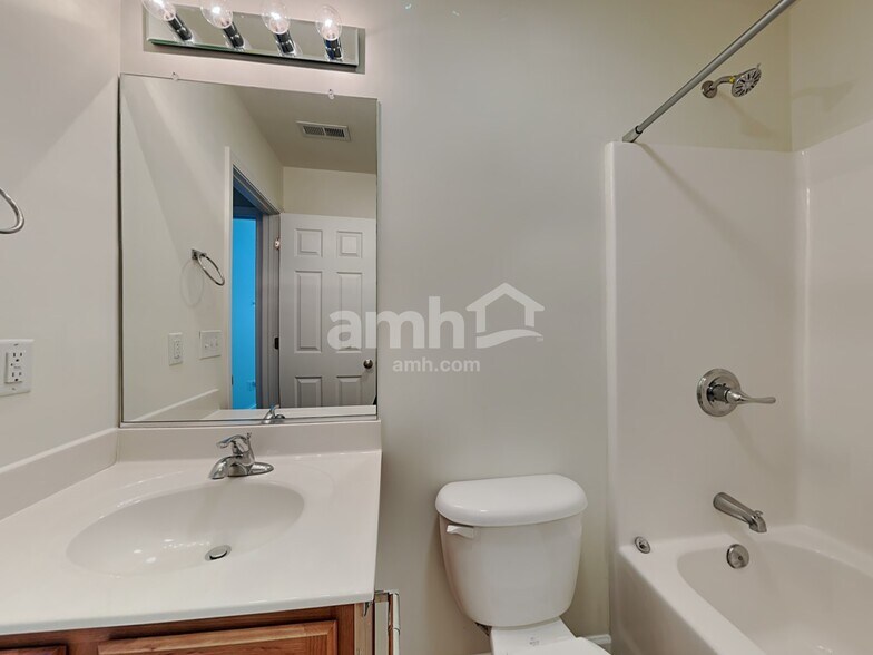 Building Photo - 4019 Tarrant Trace Cir