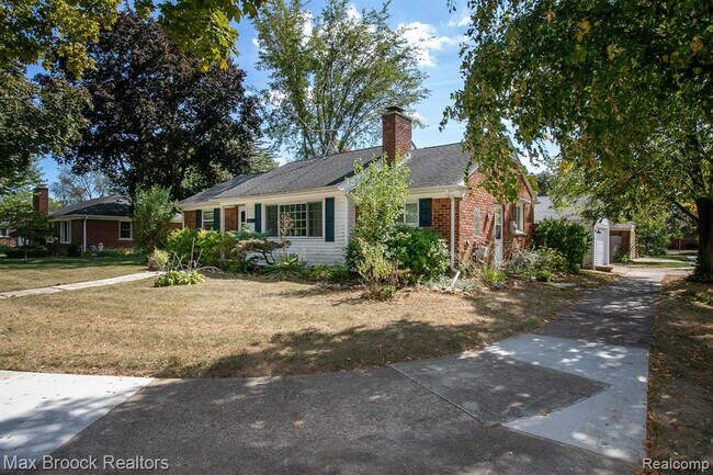 Building Photo - 4163 Amherst Rd