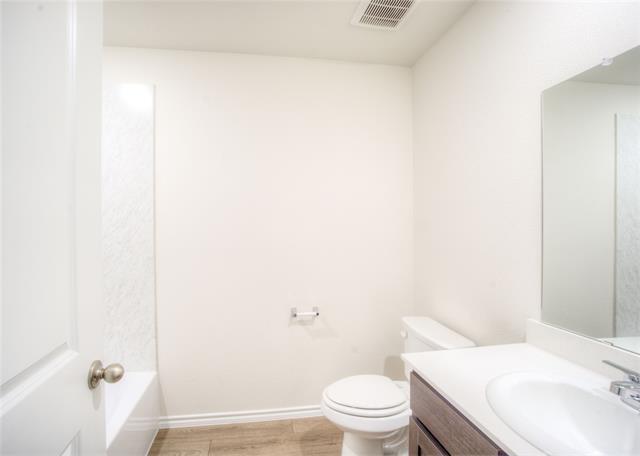 Building Photo - 3913 Turquoise Ave