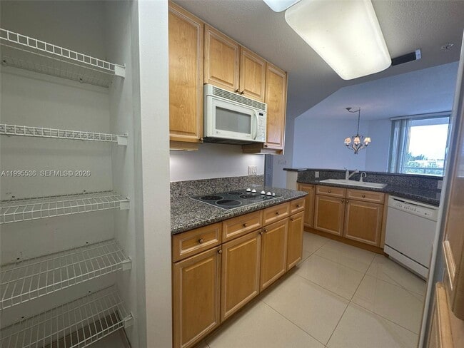 Building Photo - 6001 N Ocean Dr