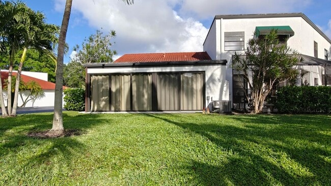 Building Photo - 385 NW 36th Ave