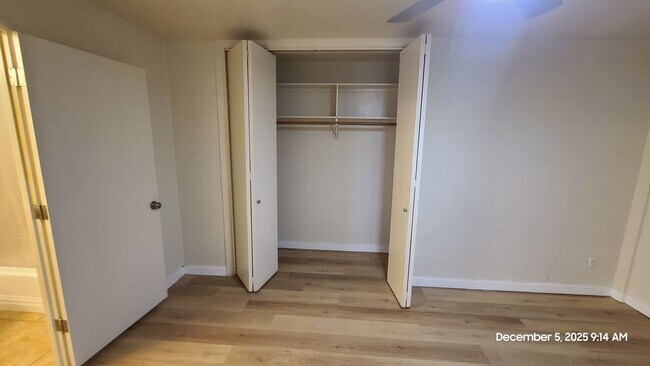 Building Photo - TUCSON - ROYAL ALVERNON