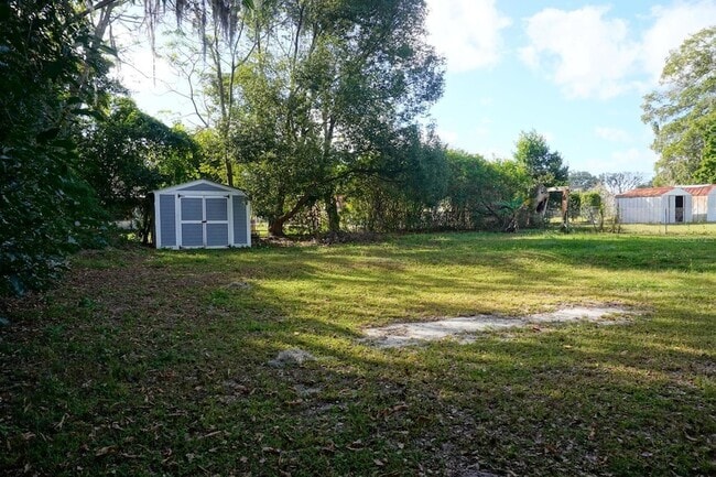 Building Photo - 668 Georgia Ave