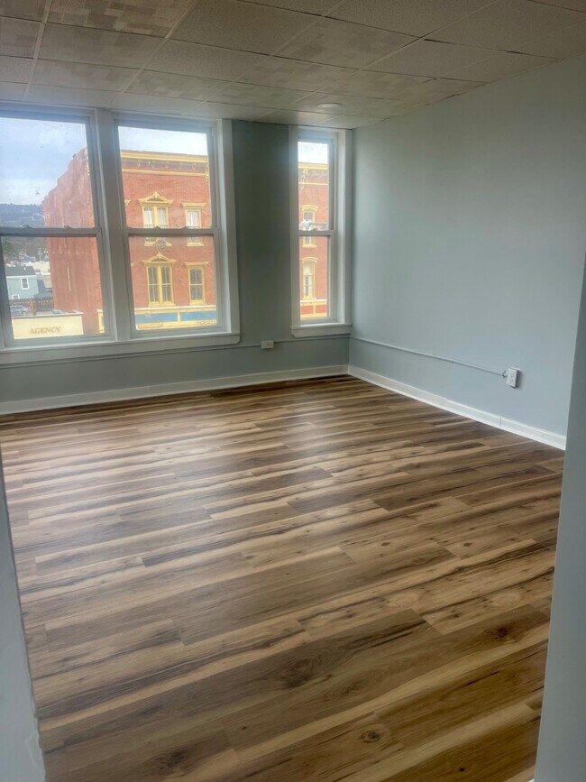 Building Photo - 43-45-45 N Broad St