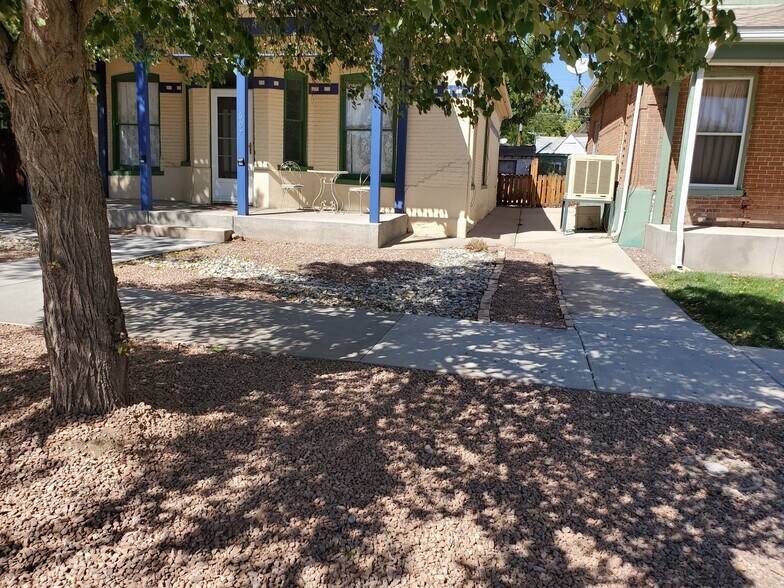 Building Photo - 607 Harrison Ave