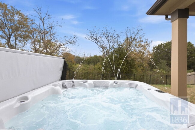 Building Photo - 8005 Crystalbrook W