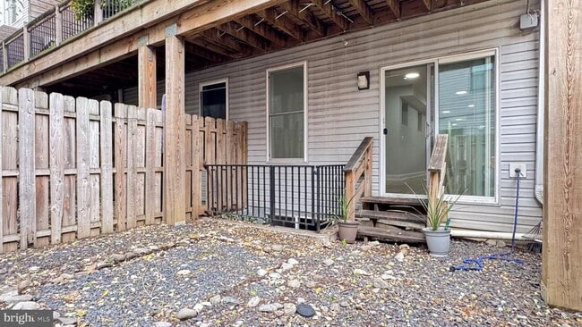 Building Photo - 1216 N 7th St
