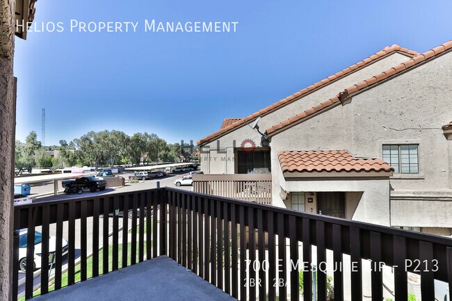 Building Photo - 700 E Mesquite Cir