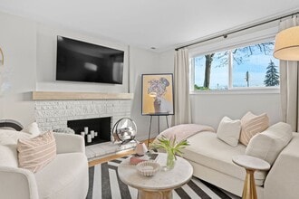 Building Photo - Savvy 1B/1B Unit B I Near Gonzaga/WSU/EWU & 5 Hospitals I Pet Friendly (Furnished)