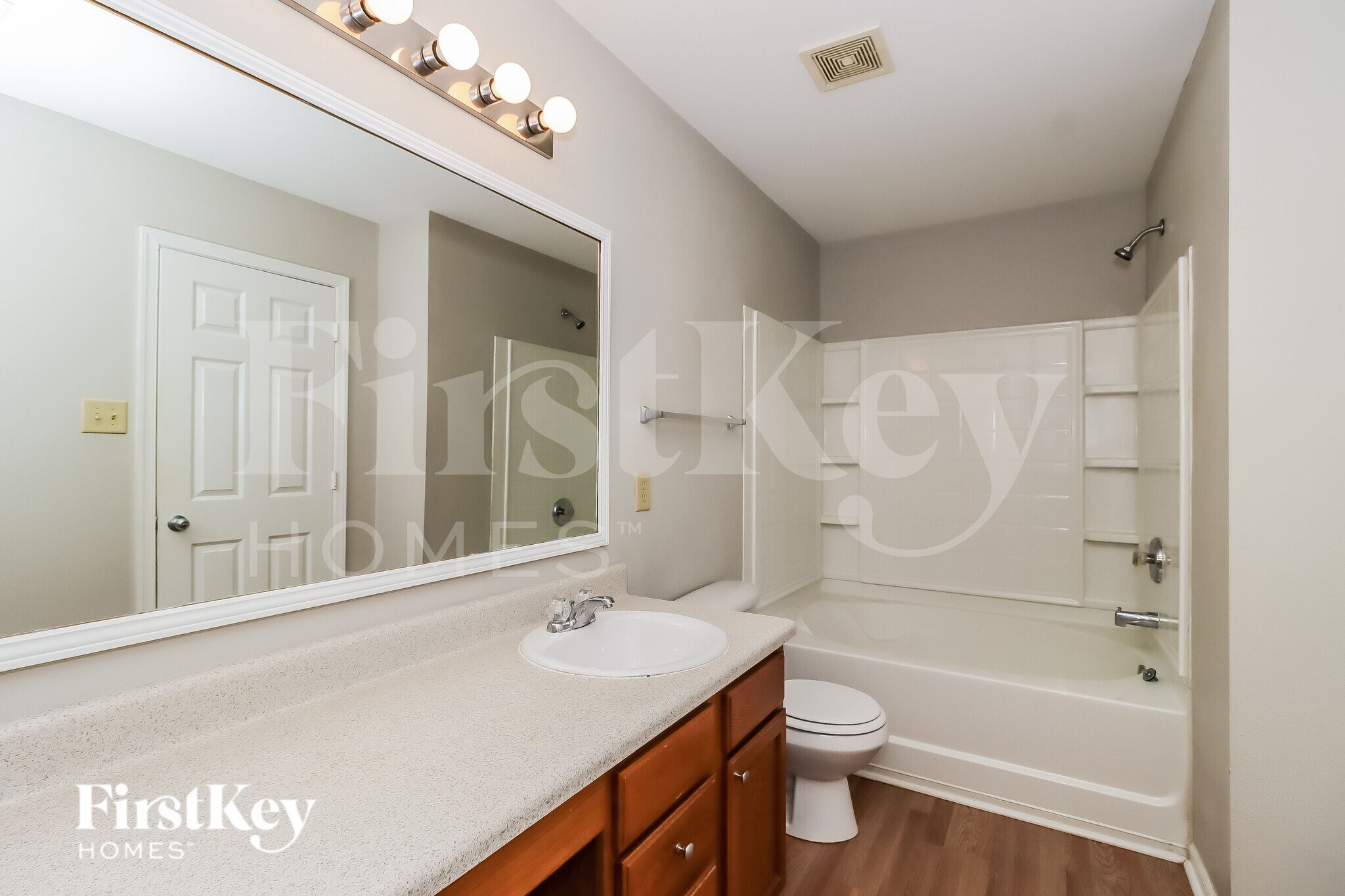 Building Photo - 811 Swearngan Ridge Ct