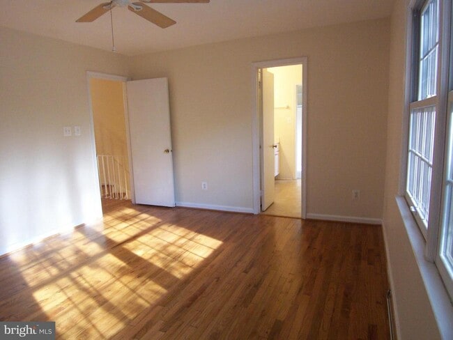 Building Photo - 8502 Lakinhurst Ln