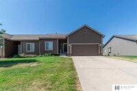 Building Photo - 1007 Woodview Dr