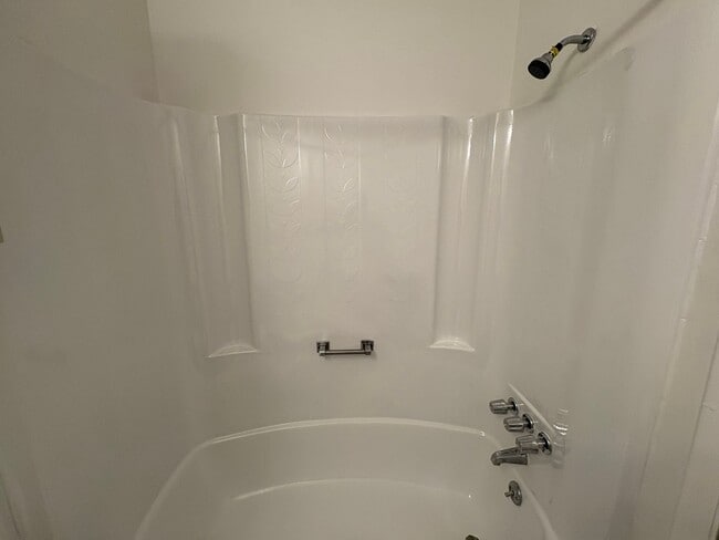 Building Photo - For rent