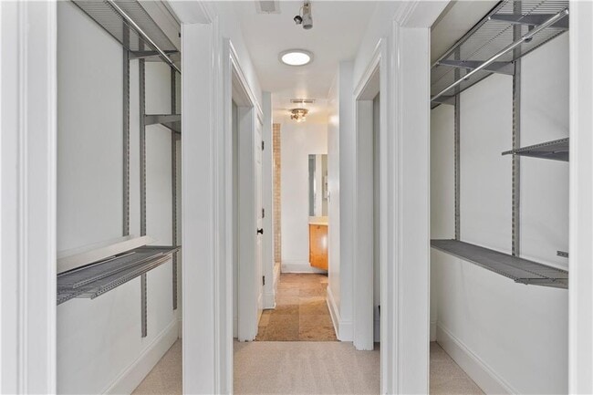 Building Photo - 224 Lampkin St NE