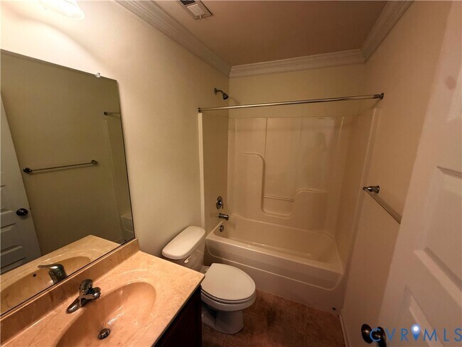 Building Photo - 8217 Center Path Ln