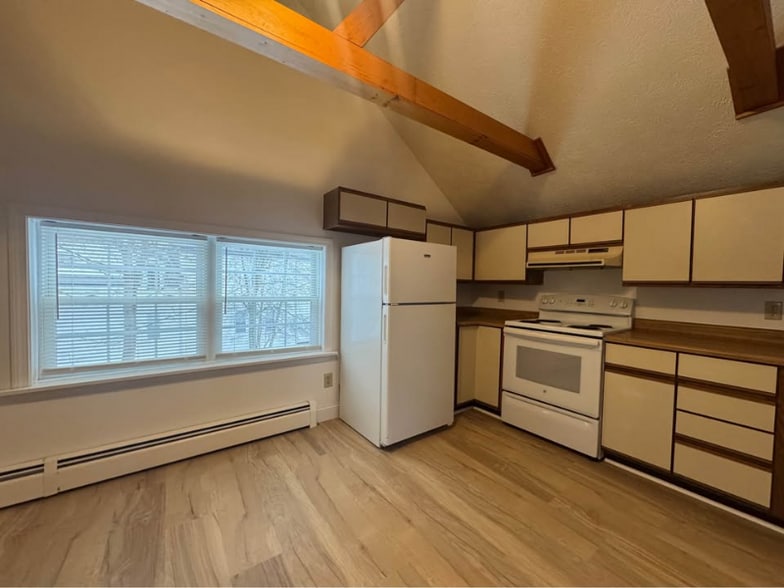 Building Photo - 73 High St