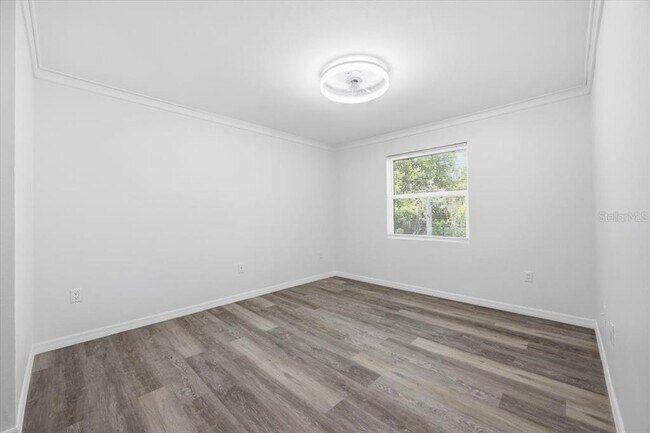 Building Photo - 3028 Parkway Blvd