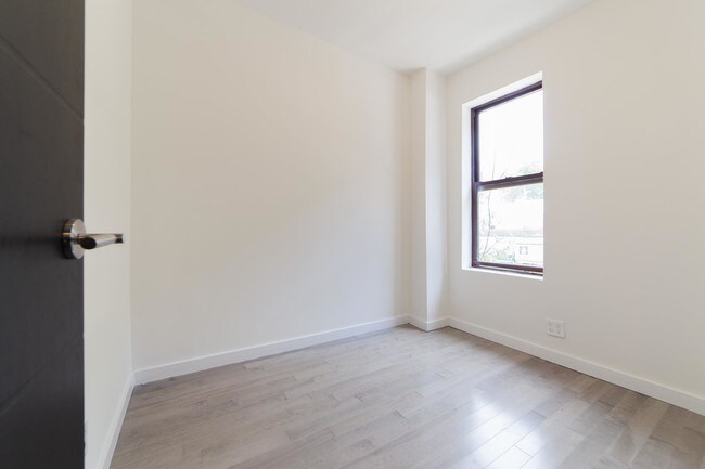 Building Photo - 224 Avenue B