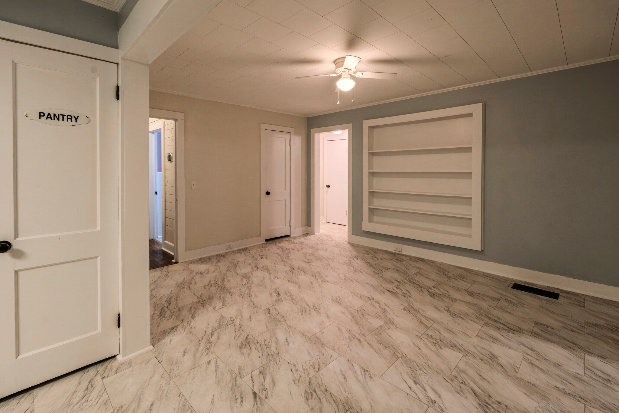 Building Photo - 104 Rosewood Dr