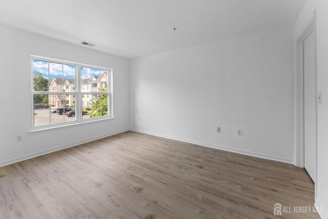 Building Photo - 1025 Dogwood Ct