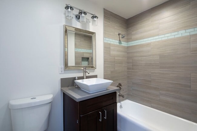 Building Photo - GORGEOUS Remodeled and Upgraded Beautiful ...